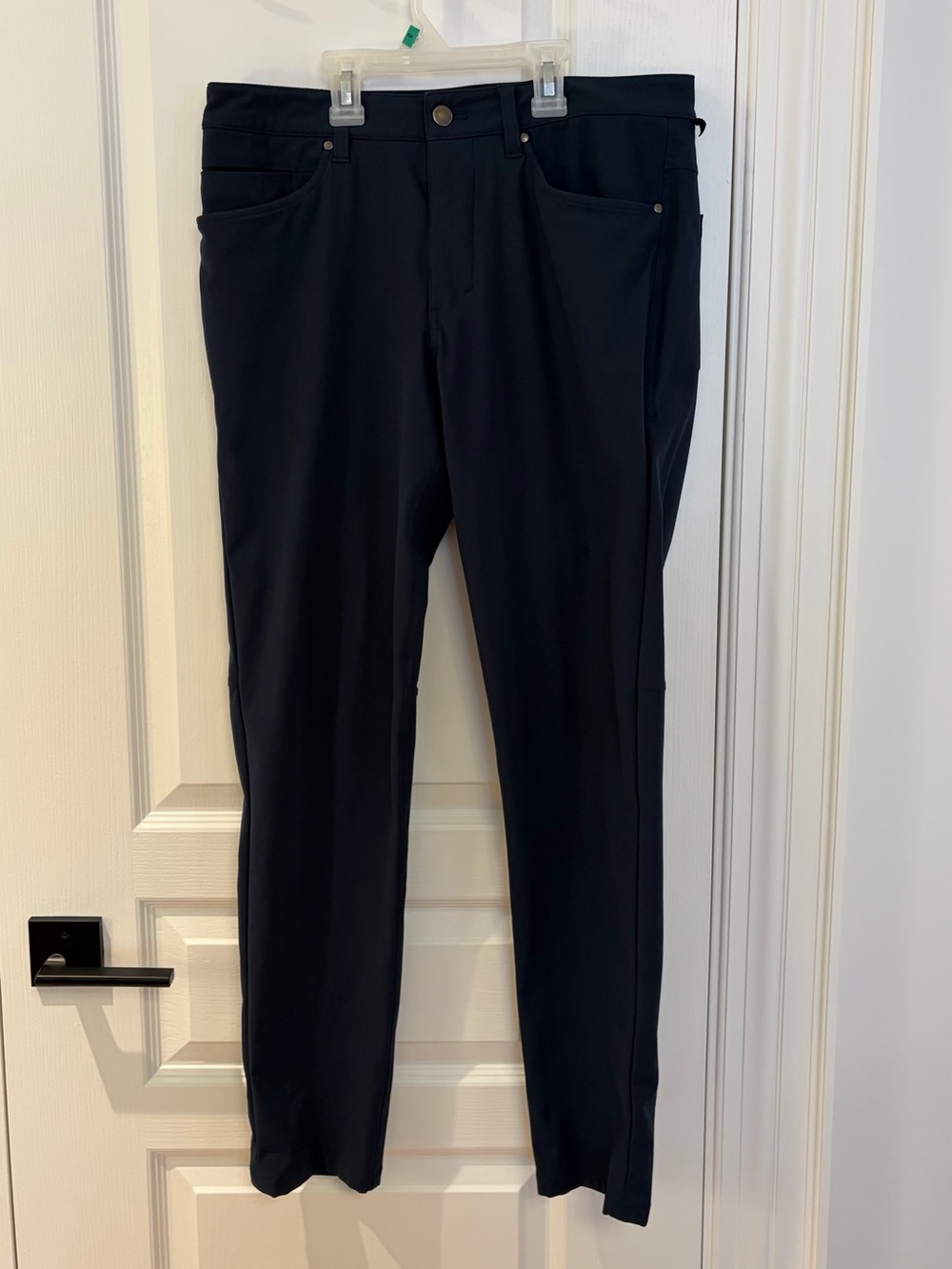 Lululemon Men's Navy Blue Stretch Chinos Size 30